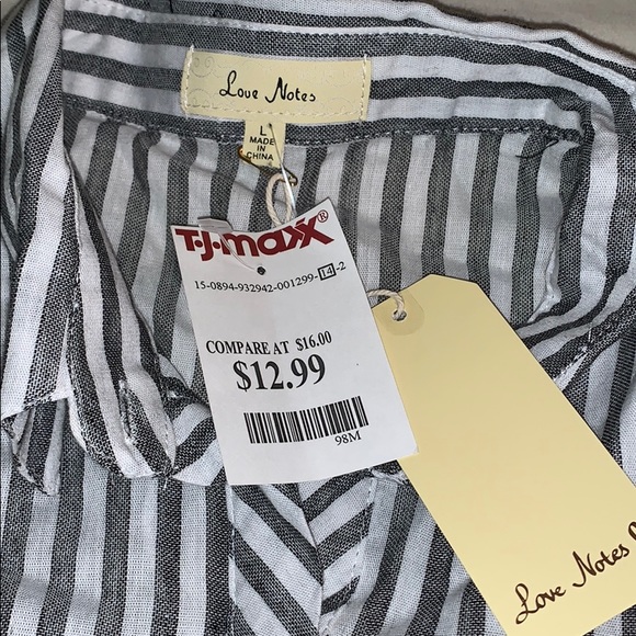 Button up blouse - Picture 2 of 4